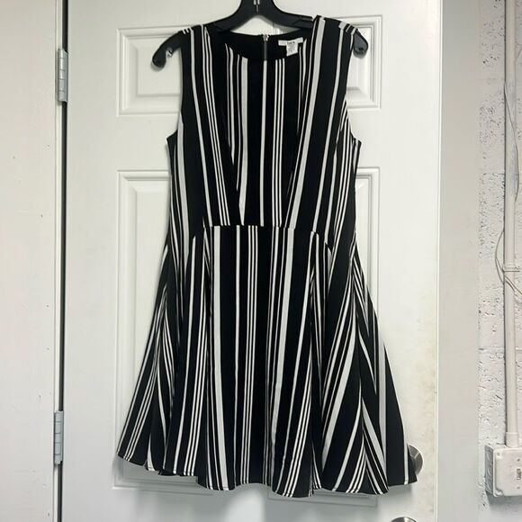 BAR III - Shorts Romper - BRAND NEW - Black and White - Size Small - Picture 1 of 4